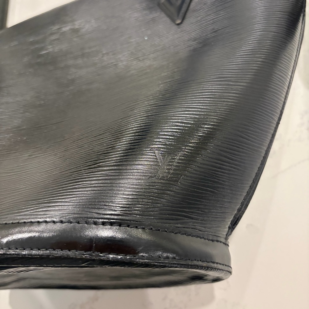 Louis Vuitton Black Epi Leather Zip Tote authentic - Picture 6 of 15
